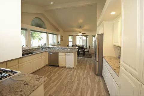 3661 Eagle Pkwy, Redding, CA 96001 photo 6