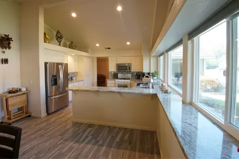 3661 Eagle Pkwy, Redding, CA 96001 photo 8