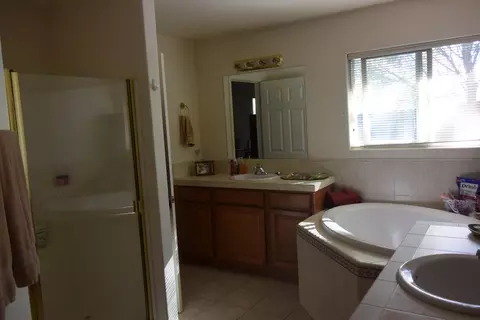 633 Marijean Way, Redding, CA 96003 photo 19