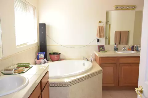 633 Marijean Way, Redding, CA 96003 photo 18