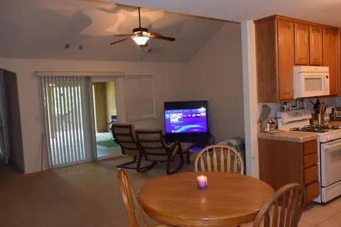 633 Marijean Way, Redding, CA 96003 photo 2