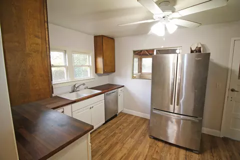 5250 E Bonnyview Rd, Redding, CA 96001 photo 14