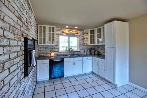 1351 Ridge Dr, Redding, CA 96001 photo 10