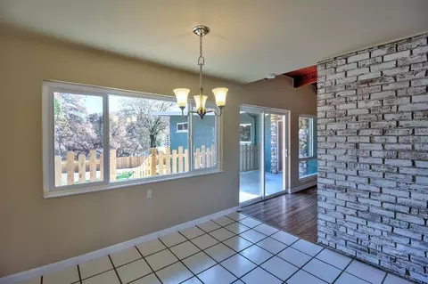 1351 Ridge Dr, Redding, CA 96001 photo 14