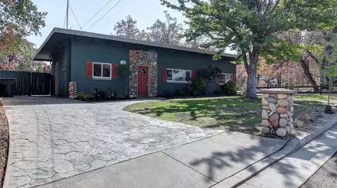 1351 Ridge Dr, Redding, CA 96001 photo 3