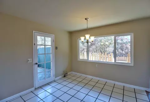 1351 Ridge Dr, Redding, CA 96001 photo 12