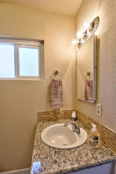 1351 Ridge Dr, Redding, CA 96001 photo 19