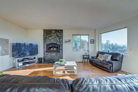 13805 Broken Branch Trl, Redding, CA 96003 photo 11
