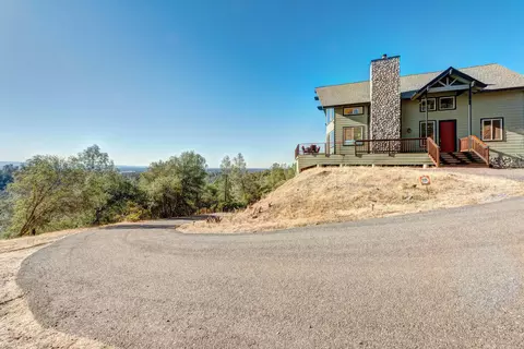 13805 Broken Branch Trl, Redding, CA 96003 photo 4