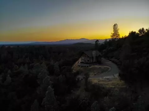 13805 Broken Branch Trl, Redding, CA 96003 photo 52