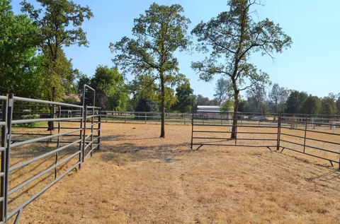 11442 E Stillwater Way, Redding, CA 96003 photo 39