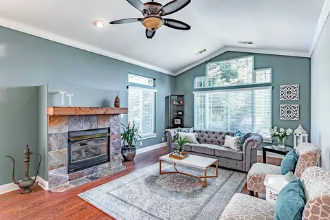 956 Montclair Dr, Redding, CA 96003 photo 5