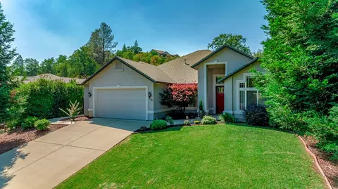 956 Montclair Dr, Redding, CA 96003 photo 1