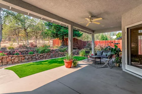 956 Montclair Dr, Redding, CA 96003 photo 22