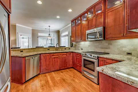 956 Montclair Dr, Redding, CA 96003 photo 8