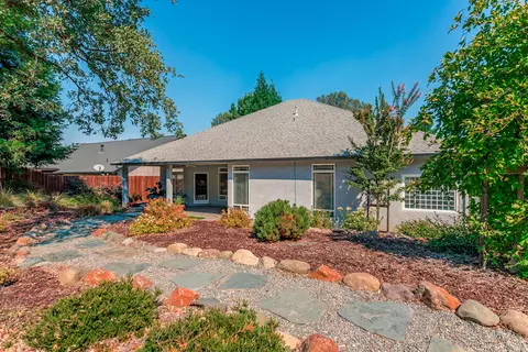 956 Montclair Dr, Redding, CA 96003 photo 25