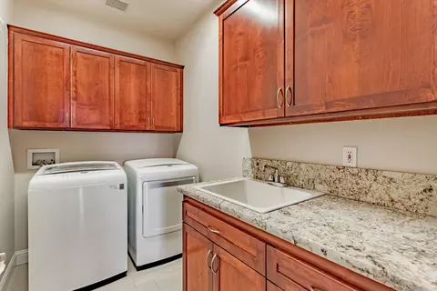 956 Montclair Dr, Redding, CA 96003 photo 21