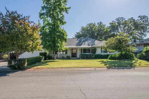 6813 Riata Dr, Redding, CA 96002 photo 1