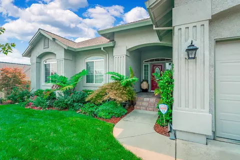 1041 Rollingview Dr, Redding, CA 96003 photo 4