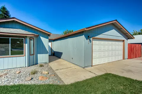 832 Springer Dr, Redding, CA 96003 photo 4