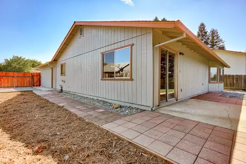 832 Springer Dr, Redding, CA 96003 photo 34