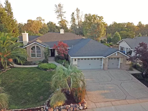 2297 Hope Ln, Redding, CA 96003 photo 1