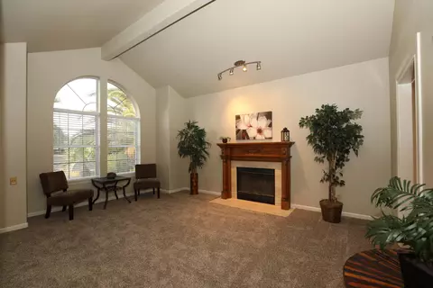 2297 Hope Ln, Redding, CA 96003 photo 4