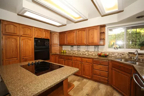 2297 Hope Ln, Redding, CA 96003 photo 6