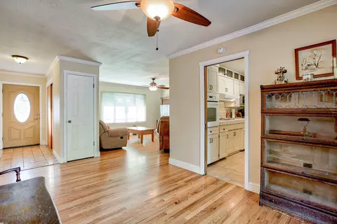 3235 Winding Way, Redding, CA 96003 photo 3