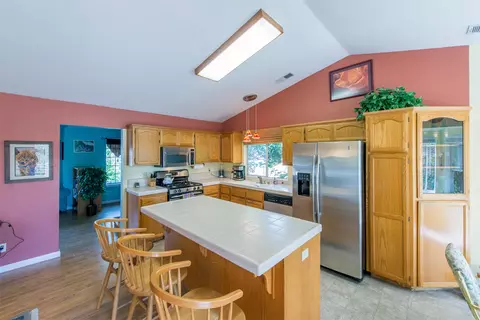 2645 Howard Dr, Redding, CA 96001 photo 6