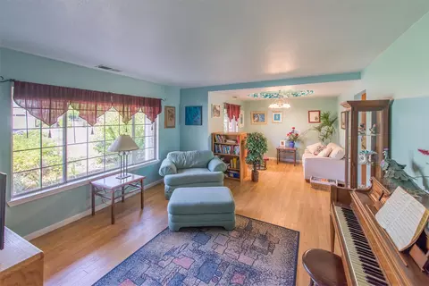 2645 Howard Dr, Redding, CA 96001 photo 9