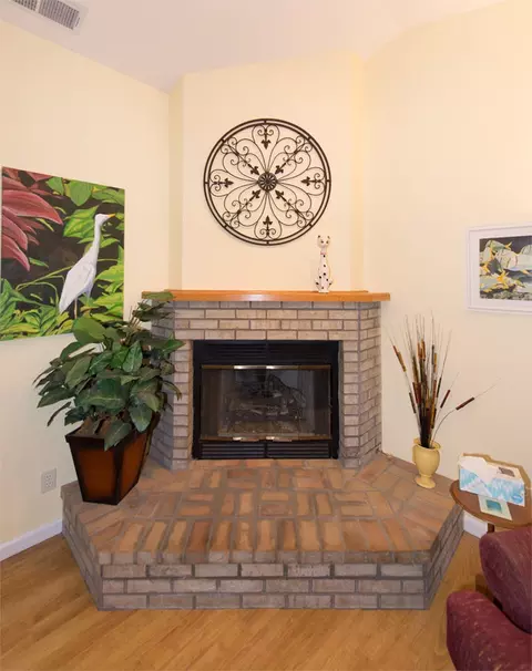 2645 Howard Dr, Redding, CA 96001 photo 4