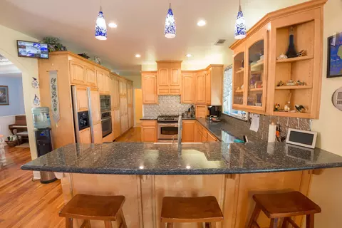 22970 Sunriver Dr, Red Bluff, CA 96080 photo 2