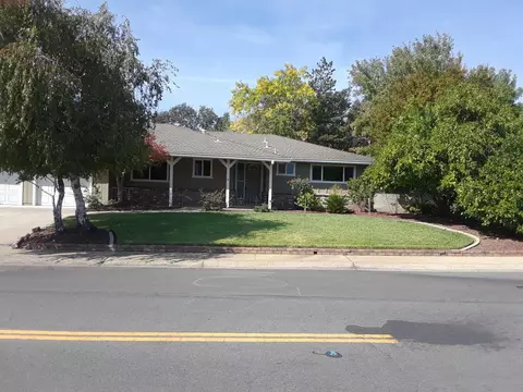 2000 Wisconsin Ave, Redding, CA 96001 photo 1