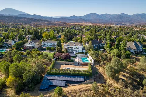 1751 El Capitan Dr, Redding, CA 96001 photo 22