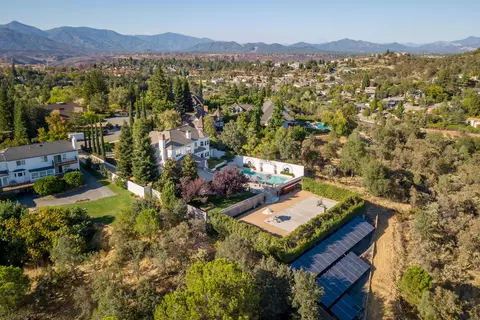 1751 El Capitan Dr, Redding, CA 96001 photo 23