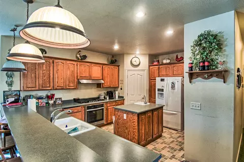 19375 Hunter Ct, Redding, CA 96003 photo 4