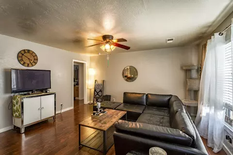 2661 Reservoir Ln, Redding, CA 96002 photo 4
