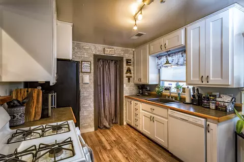 2661 Reservoir Ln, Redding, CA 96002 photo 8