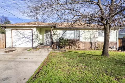 2661 Reservoir Ln, Redding, CA 96002 photo 2