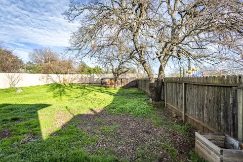 2661 Reservoir Ln, Redding, CA 96002 photo 16