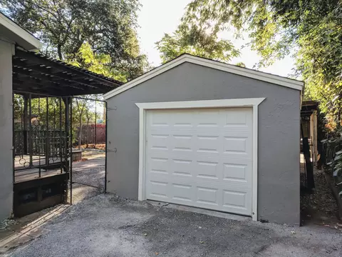 735 Loma St, Redding, CA 96003 photo 3