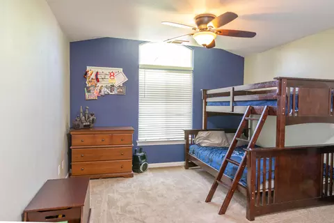 833 Paramount Way, Redding, CA 96003 photo 7