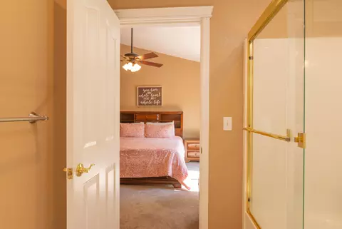 833 Paramount Way, Redding, CA 96003 photo 12