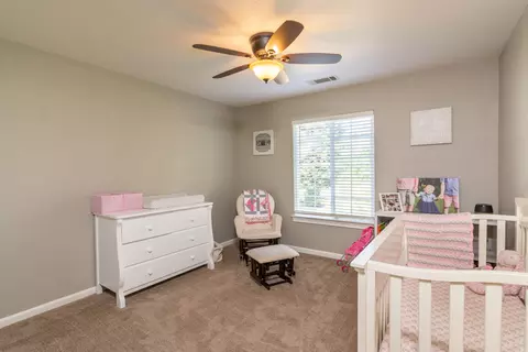 833 Paramount Way, Redding, CA 96003 photo 9