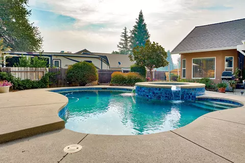 5854 Beaumont Dr, Redding, CA 96003 photo 1