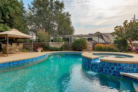 5854 Beaumont Dr, Redding, CA 96003 photo 2