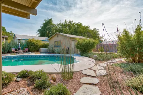 118 Woodhill Dr, Redding, CA 96003 photo 2