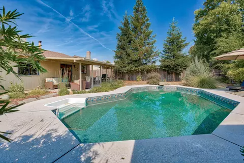 118 Woodhill Dr, Redding, CA 96003 photo 41