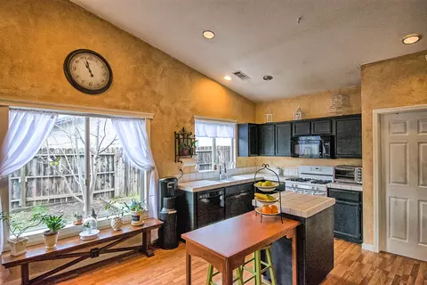 1981 Jeanae Ct, Redding, CA 96002 photo 11